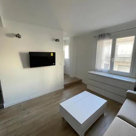 Beautiful In Cannes, Near And Croisette * קאן